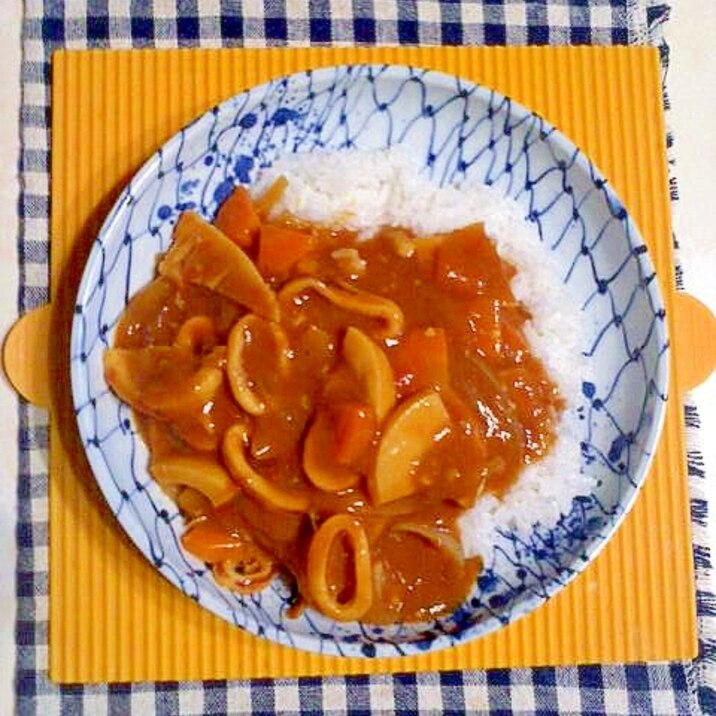 タケノコとイカのトマトカレー♪